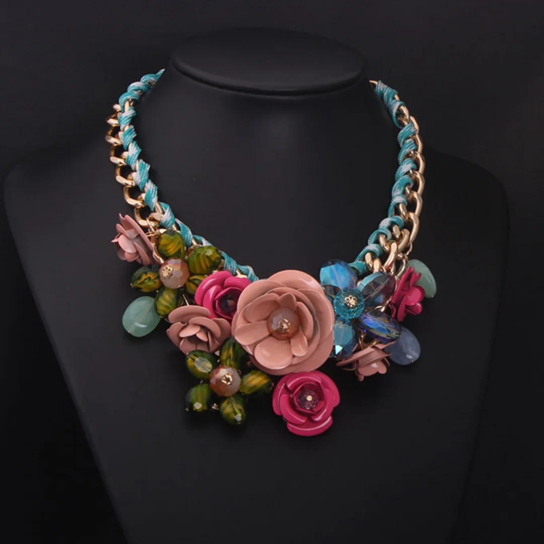European and American Gray Crystal Gemstone Multi-layer Woven Flower Short Collarbone Necklace for Women\'s Accessories
