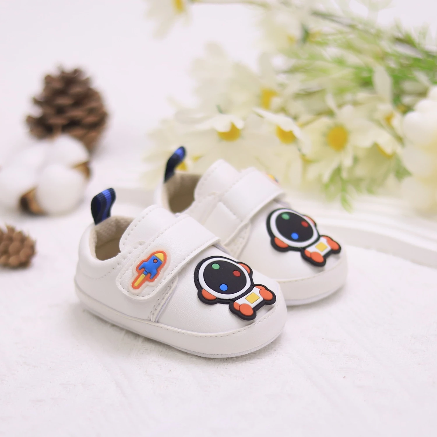 Baby toddler shoes, astronaut outer space design baby sneakers, lightweight and non-slip, suitable for daily & vacation wear