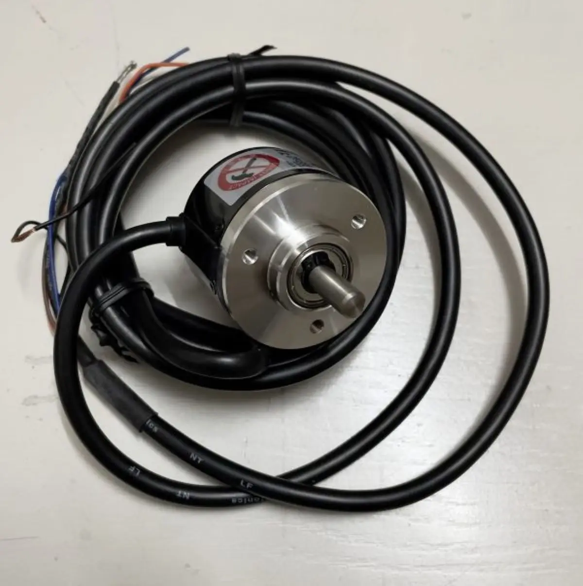 

New E40S6-1024-3-T-24 Rotary Encoder
