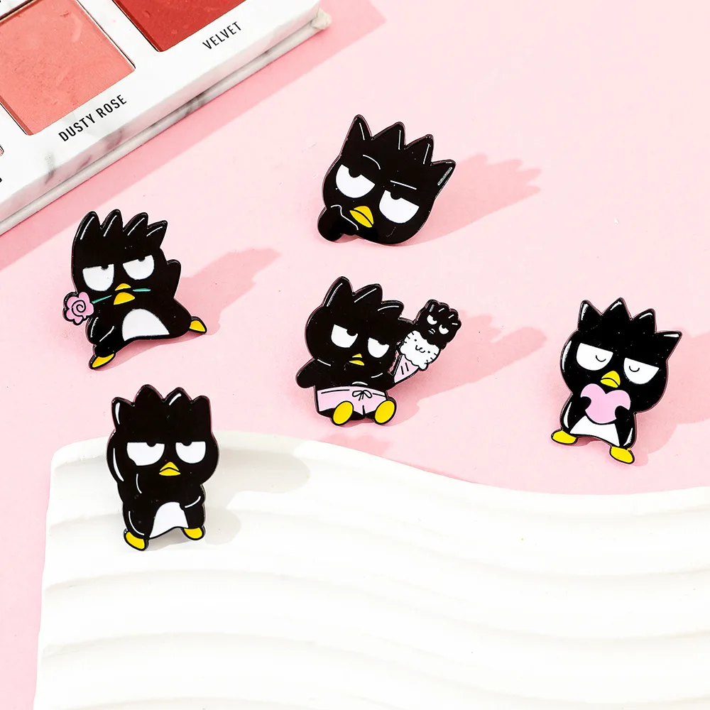 Anime Penguin Enamel Brooch Pins Cute 5 Types Game Cartoon Penguins Badge Brooches Lapel Pin Jewelry Cosplay Prop Gift Accessory