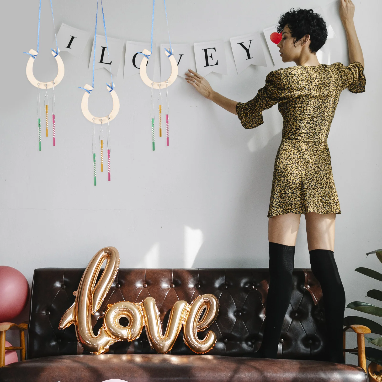 

16 Piece Wooden Horseshoe Wind Chime DIY Craft Decoration Hanging Ornament Home Garden Party Outdoor Space Art Reusable Bright