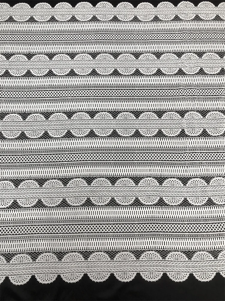 Nigerianischer Stoff Luxuriöse Hochwertige Spitze Wasserlösliche Bestickte Modische Weiche Weiße Spitzenstoffe 5 Yards – Detail 11