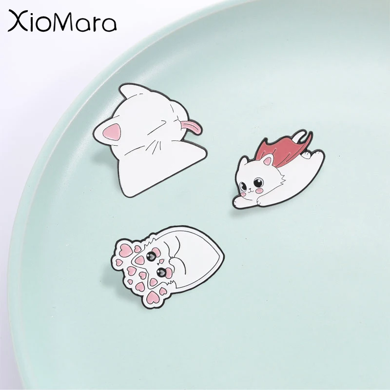 Cute White Cat Enamel Pin, Cute Kitty Heart Decoration, Superhero Cape and Stick out Tongue Pose Badge, Best Gift for Cat Lovers