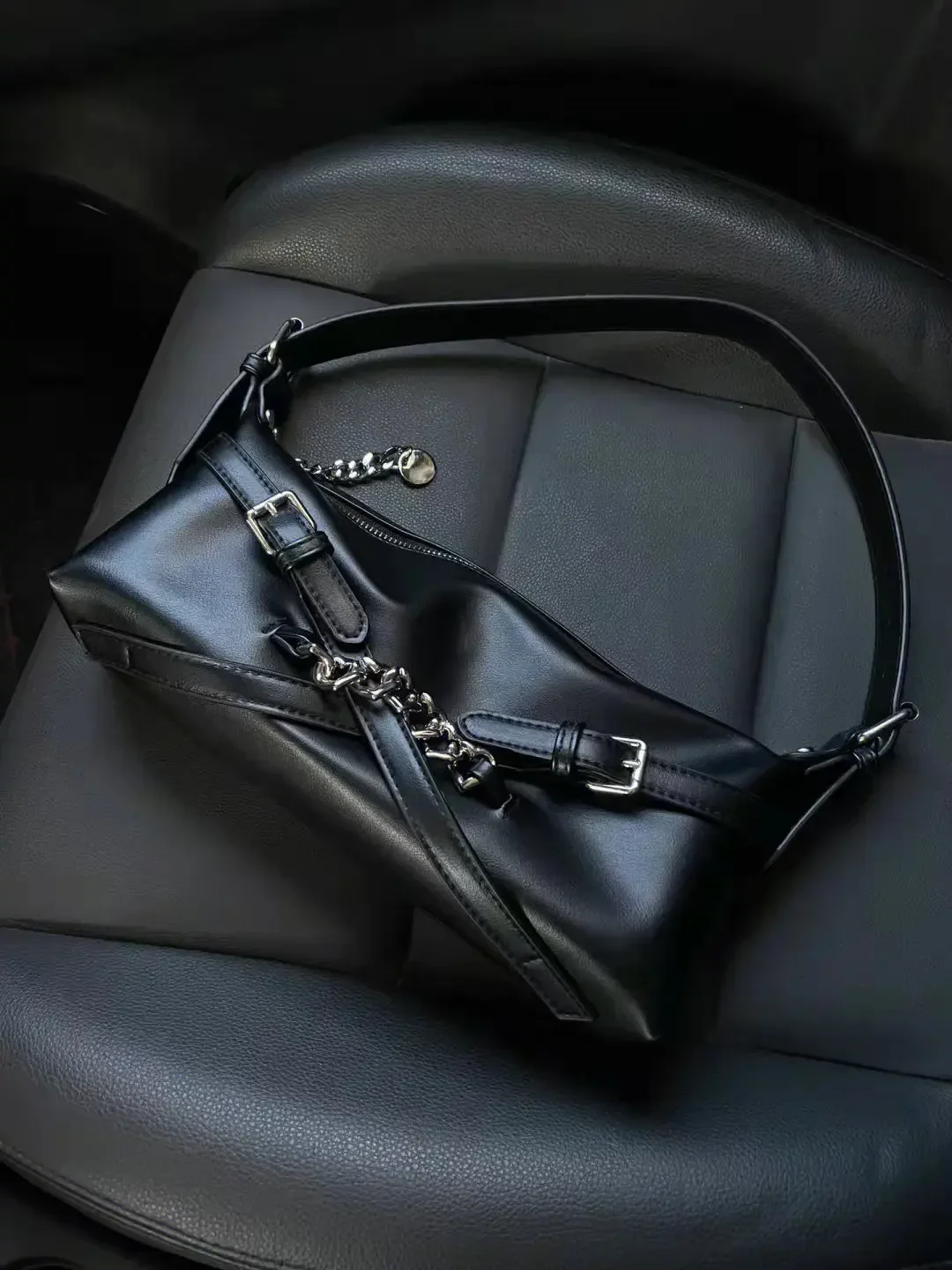 

Armpit Bag 2024 Spring/summer New Leisure Everything Cool Spice Girl Motorcycle Bag High-grade Handbag Woman Purses And Handbags