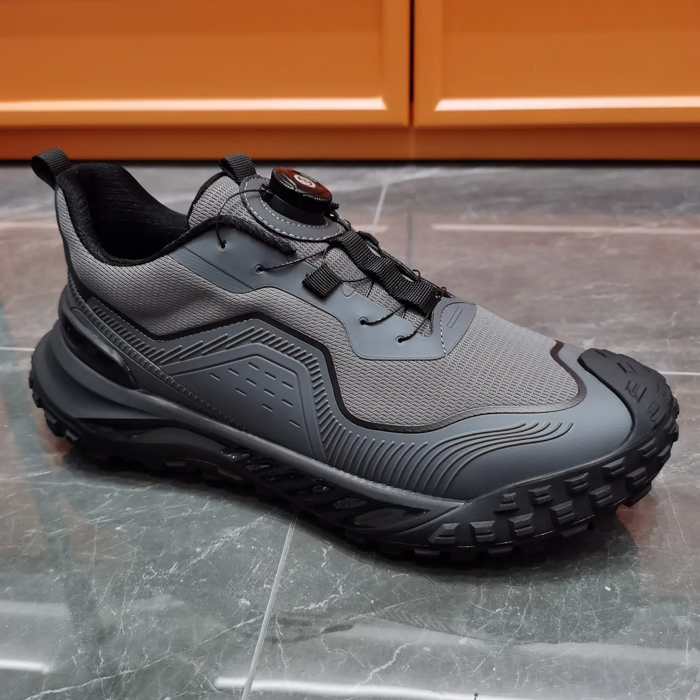 

Новинка 2023 года, профессиональные уличные сверхлегкие кроссовки для марафона, кроссовки для бега по трассеров и амортизацией, специально для спринта