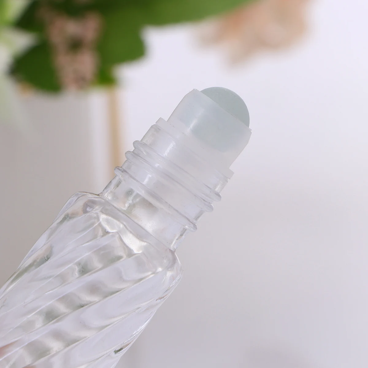 

10Pcs Glass Roll-on Bottles Refillable Travel Perfume Containers Essential Oil Roller Ball Bottle Makeup Sub Containers