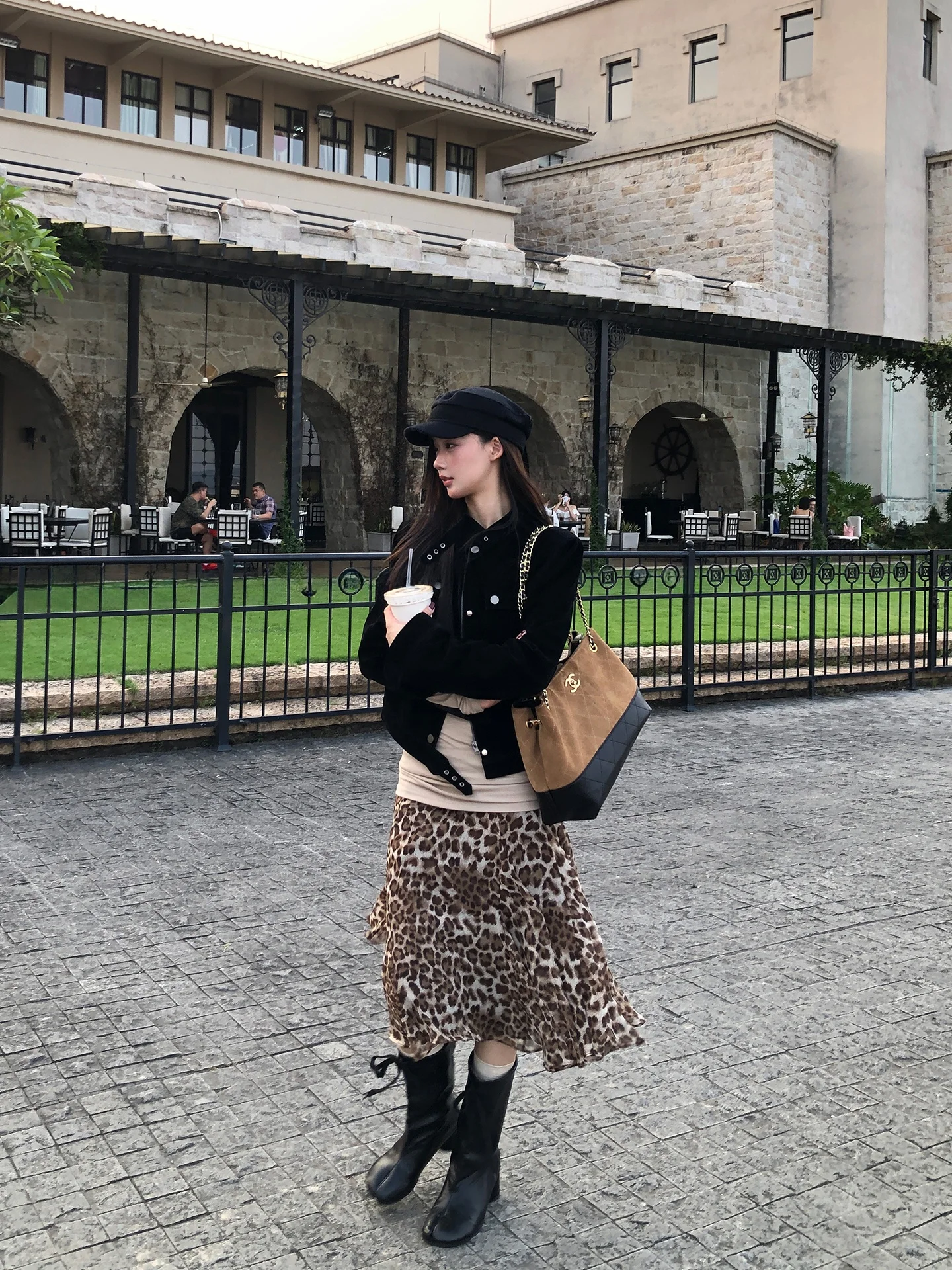 

Red Celebri A-Line Skirt Women's Autumn Winter 2025 New Sle Bodycon Beautiful Leopard Print ort Skirt for Ladies