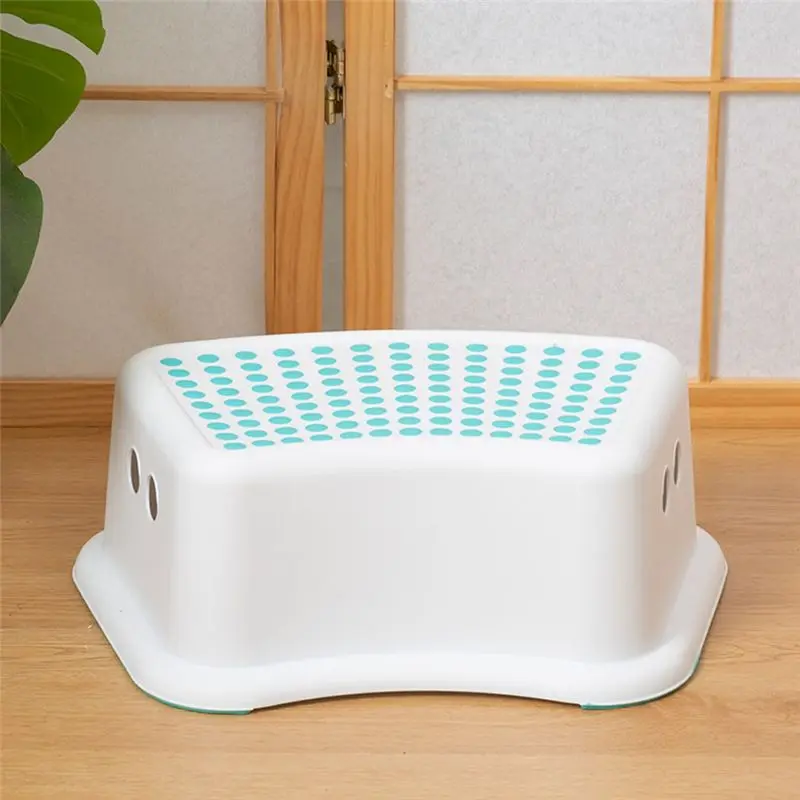 AK25-Step Stool With Non-Slip Surface, Curved Step Stool, Potty Training Toilet,Bathroom Sink, Kitchen Counter Stool Helper