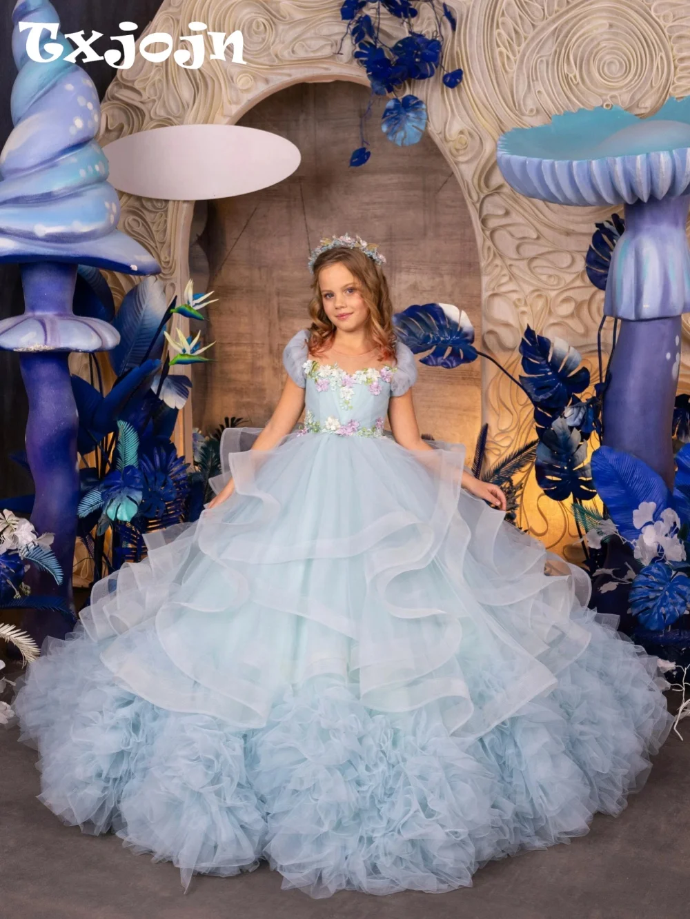 Sky Blue Puffy Tulle Girls Dresses For Wedding Sweet Elegant Oneck Puff Sleeve Kids Princess Gown For Party Lace Appliques Gowns