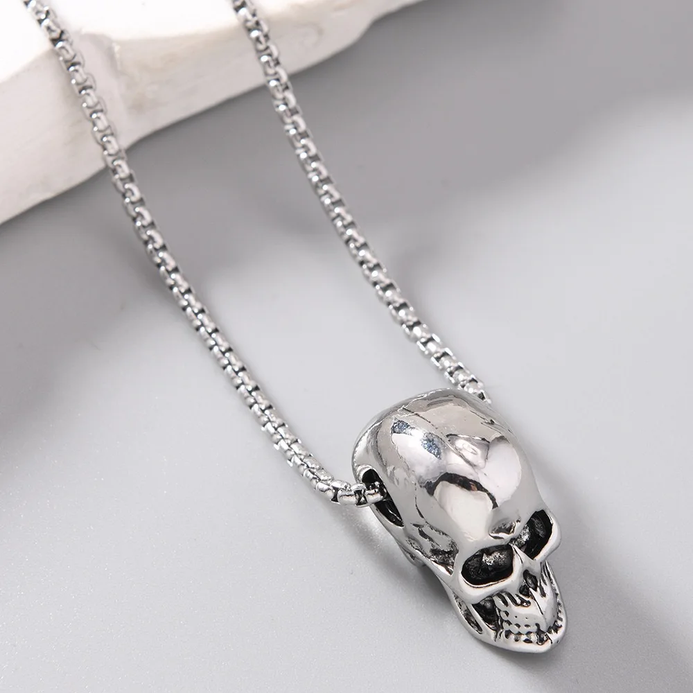 Vintage Alloy Skull Necklace Gothic Punk Jewelry Skull Head for Men And Women Unique Gift Idea