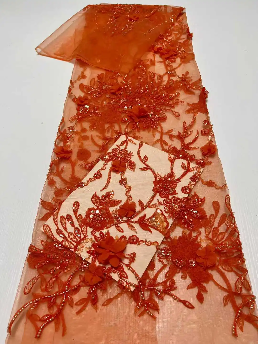 3D 꽃 비즈 레이스 원단 2025 고품질 프랑스 메쉬 자수 스팽글 진주 비즈 장식 나이지리아 레이스 원단