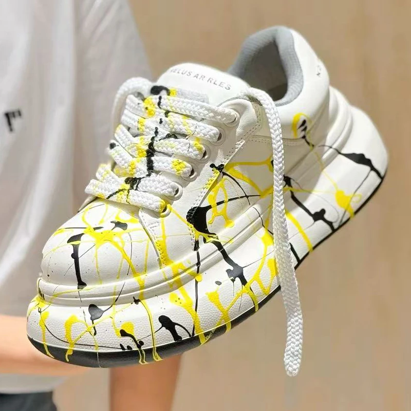 Lovers Genuine Leather Graffiti Board Shoes for Men Fashiona Height Increasing Shoes Bread Sneakers Thick Bottom Sports Casual