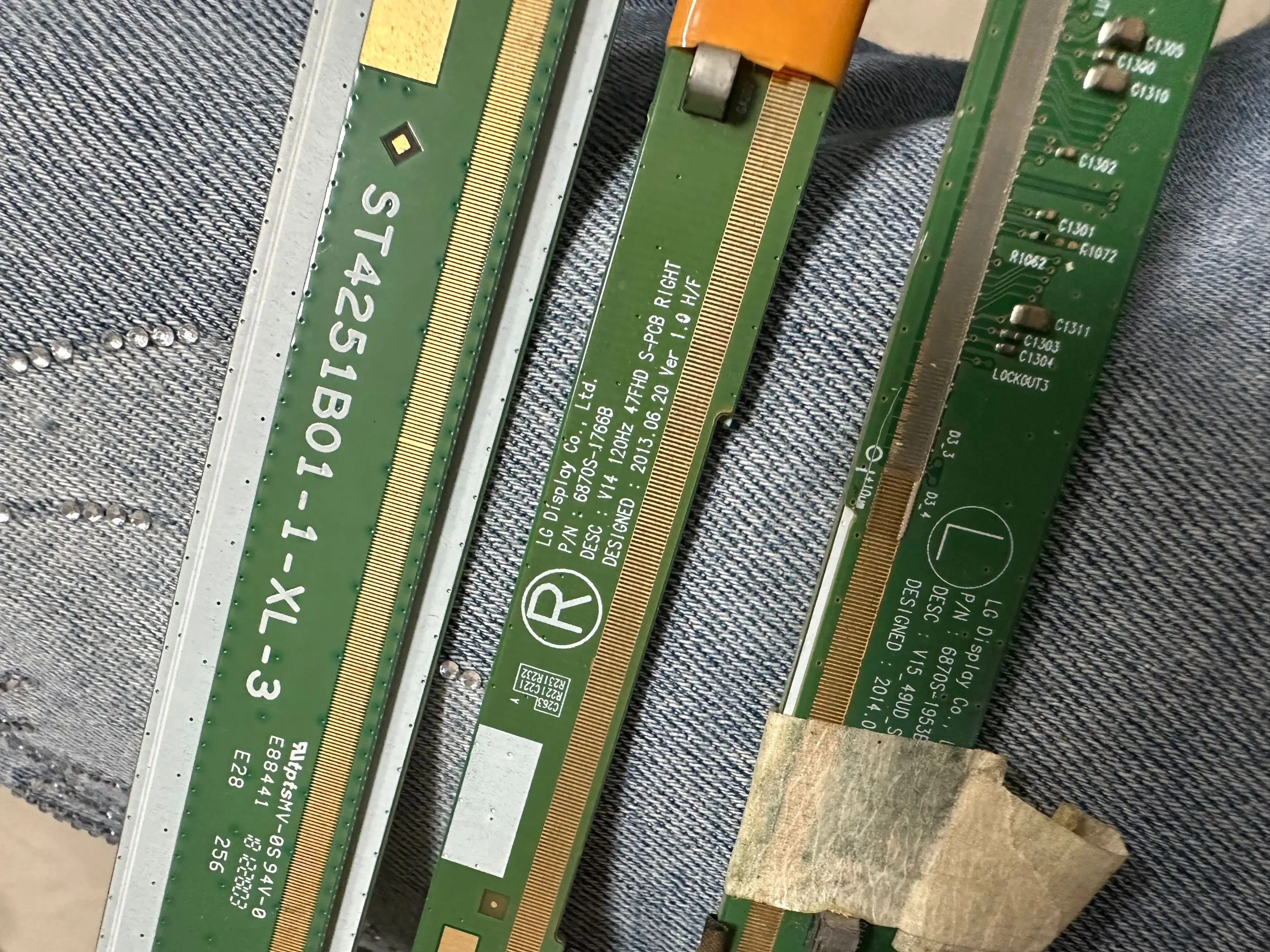 الأصلي 1 زوج/2 قطعة العمل ST4251B01-1-XC-7 ST4251B01-1-XL-3