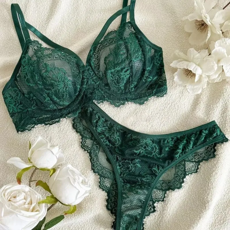 

Women's Lingerie & Underwear， Eyelash Sxy Fancy Lace Strapping Underwire Bra & Brazilian Panties ， Sexy Style