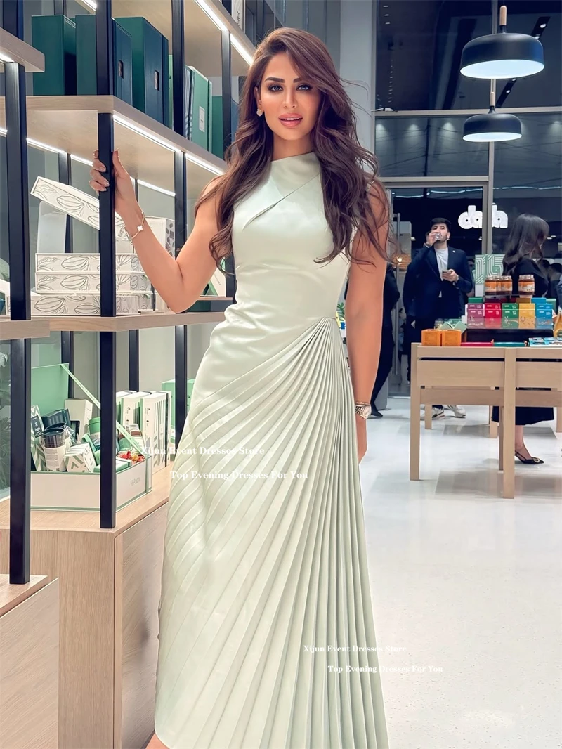 Xijun élégant crêpe robes de soirée courtes froncé sans manches robes de bal formelles licou a-ligne robe de bal arabe saoudienne personnalisée