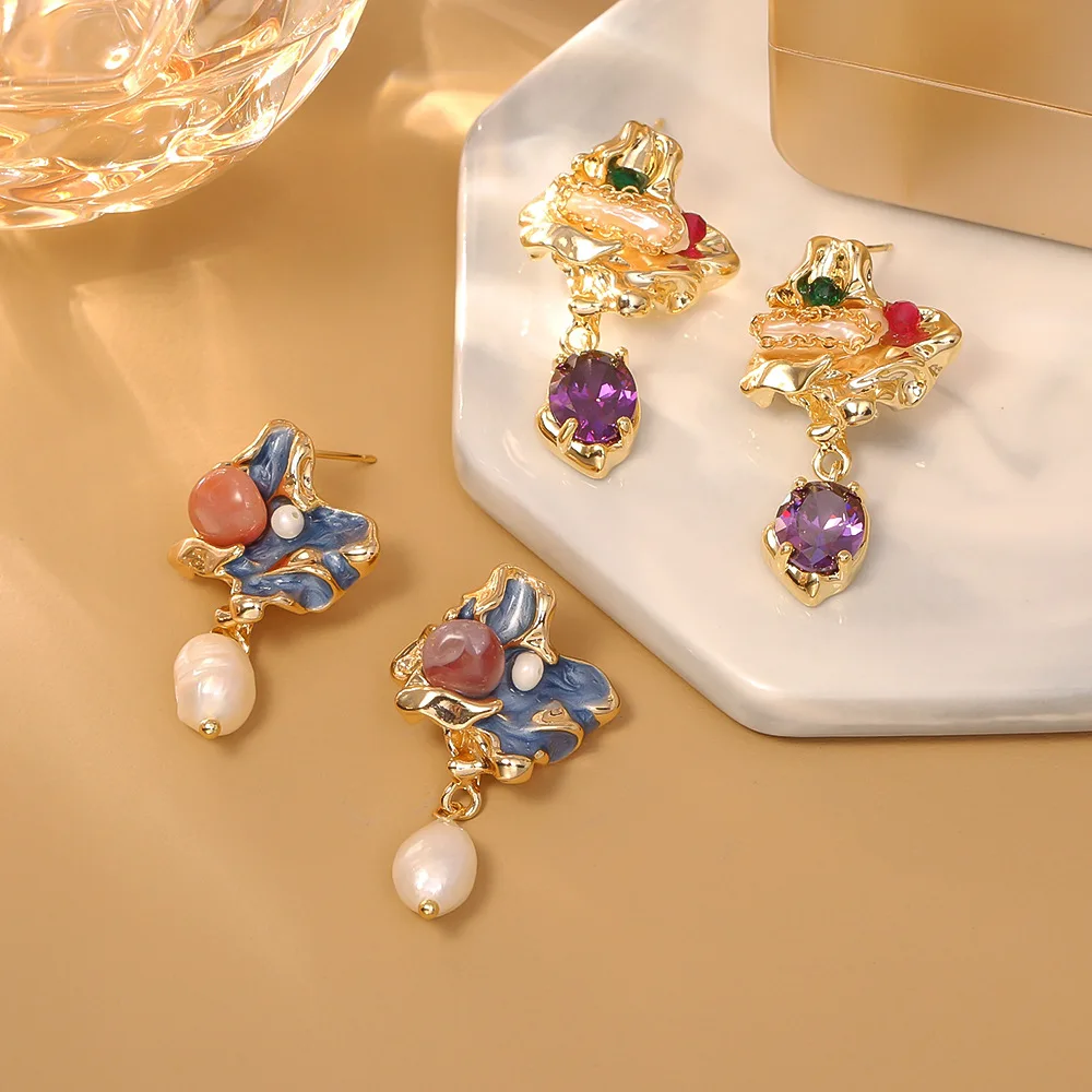 

Natural stone geometric three-dimensional earrings, light luxury and high-end freshwater pearl earrings, retro enamel earrings