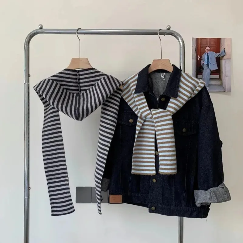

Blogger BI prepares casual hat, scarf, one-piece shawl, fake collar, spring and autumn warm striped wool knitted waistcoat