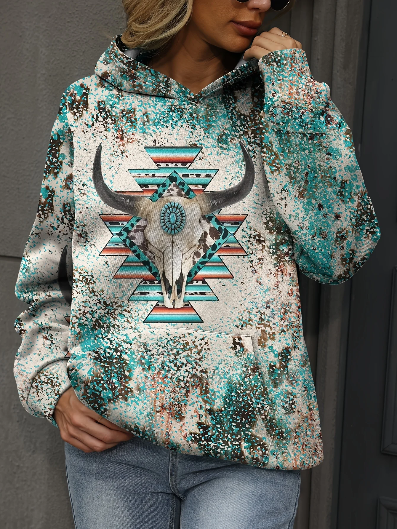 Vintage-Inspired Western Print Sweatshirt - Soft, Casual, Drawstring hoodie with Pocket for Women Long Sleeve Pullover Design