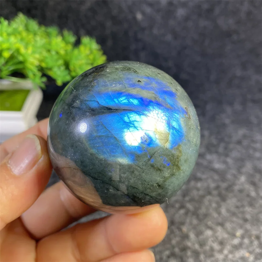 Natural Labradorite Crystal Stone Polished Massage Ball Yoga Magic Ball Home Decoration with Base for Relaxation And Decor