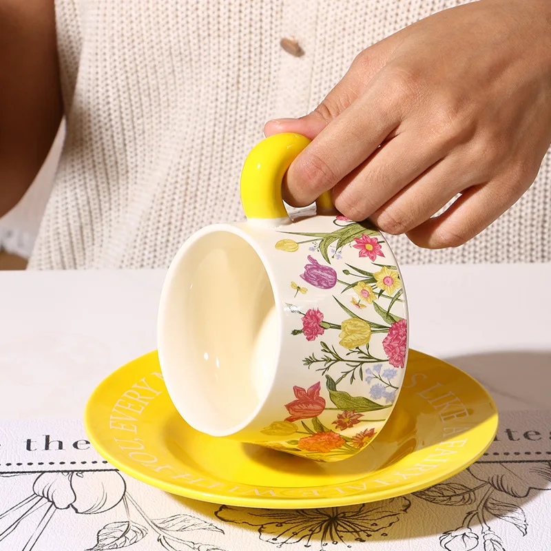 Tulip & Daisy Ceramic Cup & Saucer Set, Luxury Color Glaze Coffee Cup, Gift Boxed Souvenir with Cup Tray