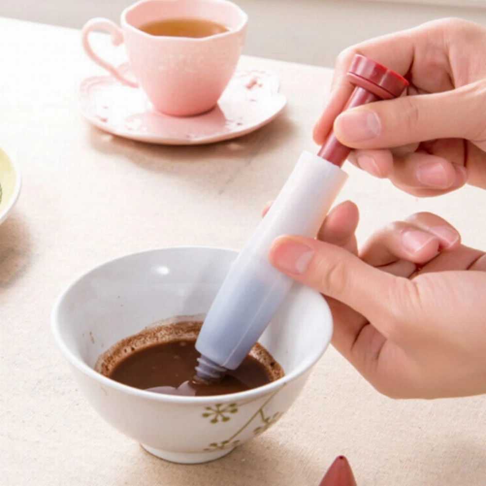

3Pcs Silicone Cake Decorating Pens Food Writing Pen Chocolate Squeezing Tool for Bakery DIY Desserts Chocolate Descorating Pen