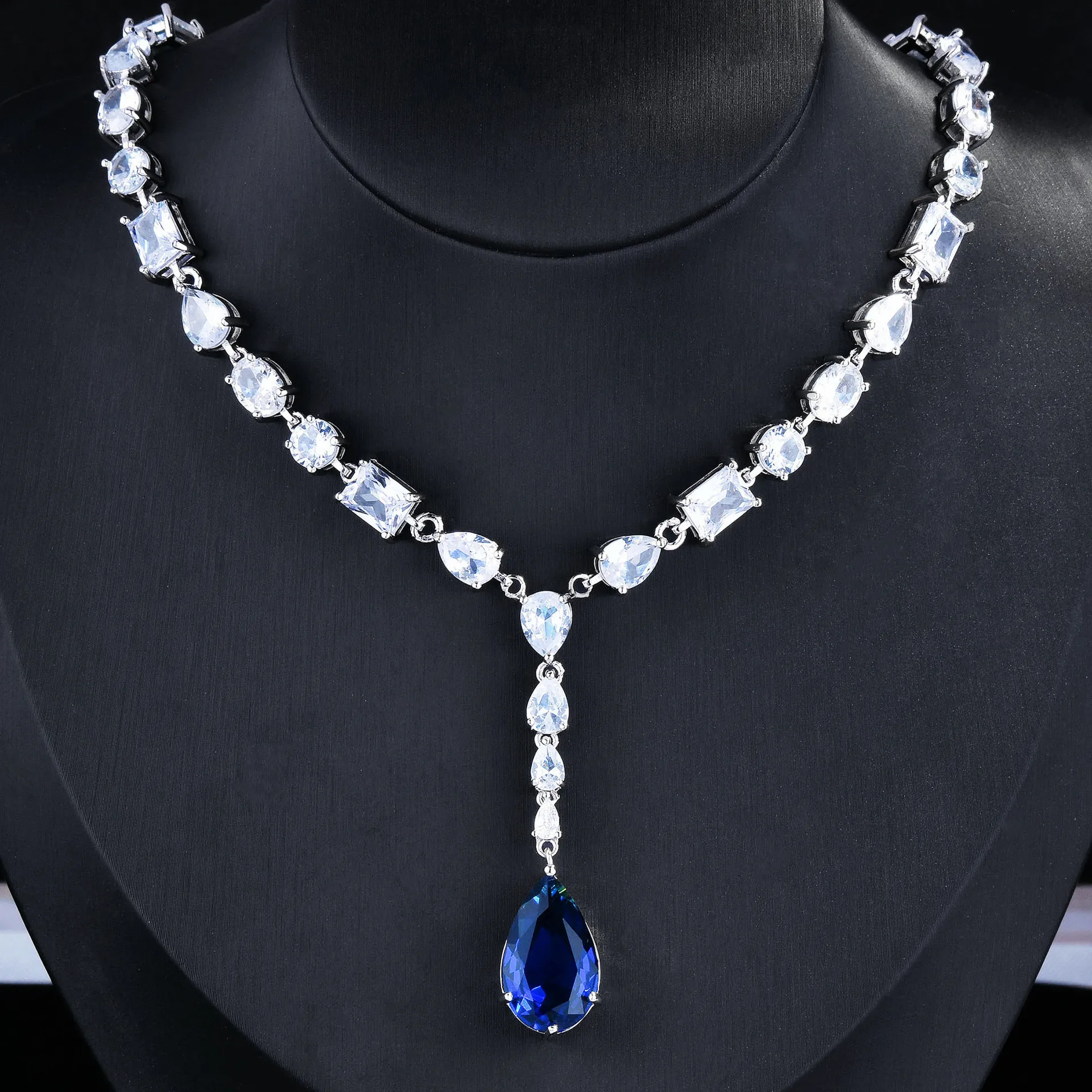 Luxury Water Drop Imitated Sapphire Pendant Necklace For Women Silver Color Necklace with Blue Stone Vintage Quality Jewelry