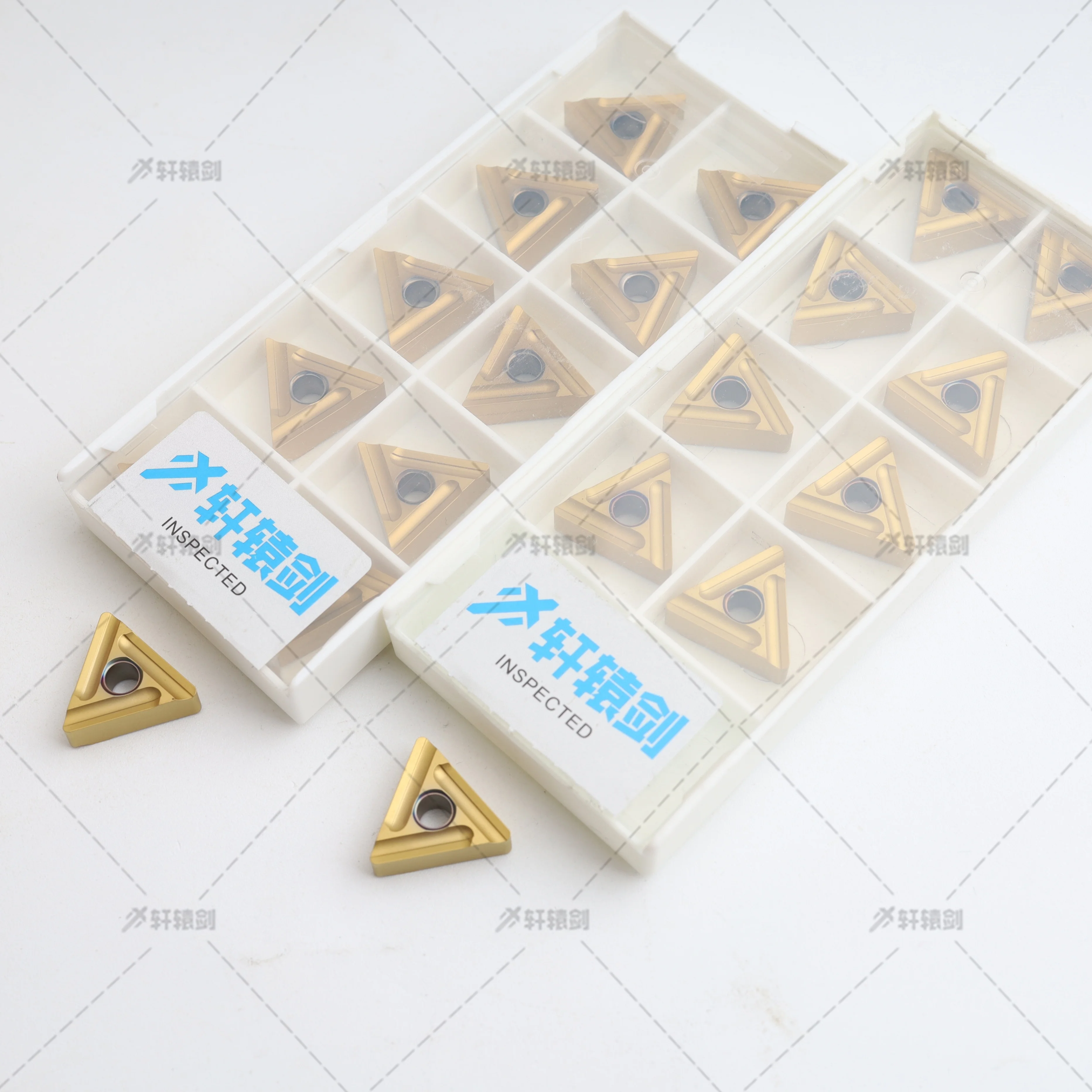 

Внешняя токарная вставка Режущий инструмент с ЧПУ Несколько материалов TNMG160404 TNMG160408 L-UF/R-UF L-S/R-S L-VF/R-VF Токарные инструменты для токарных станков