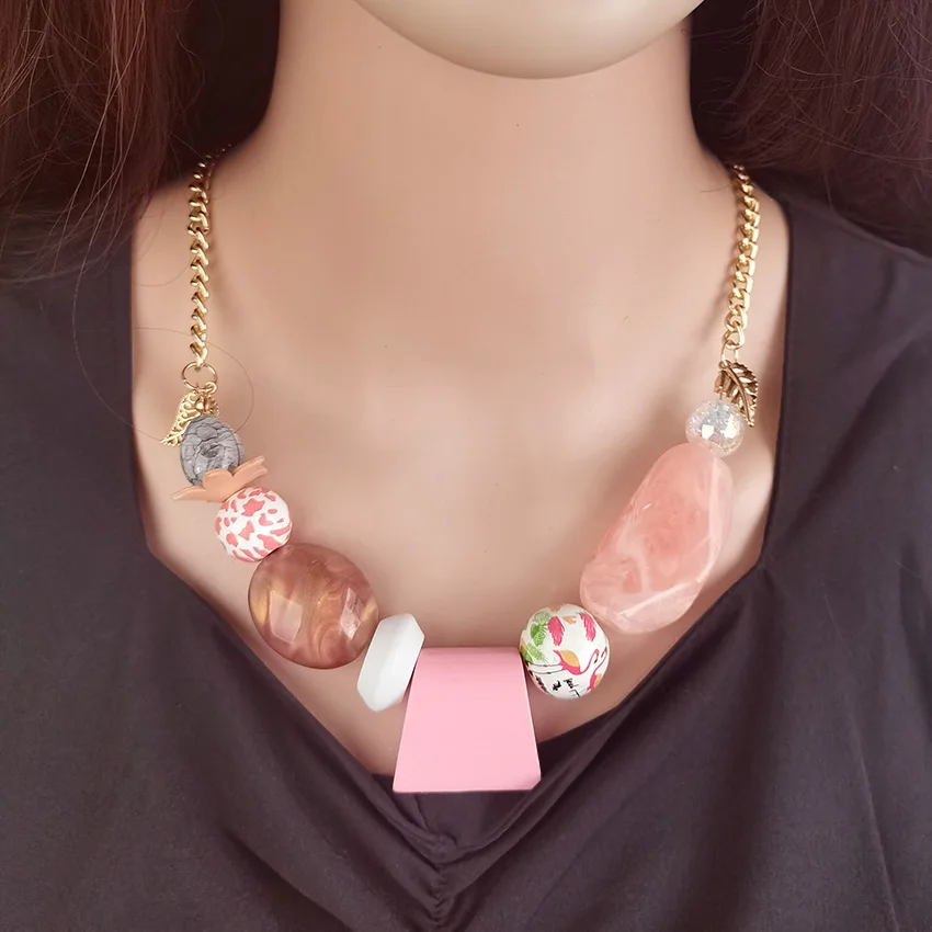 Baby Pink Vintage Geometric Wooden Bib Necklaces for Women Collar Jewelry Acrylic Beaded Pendant Necklace