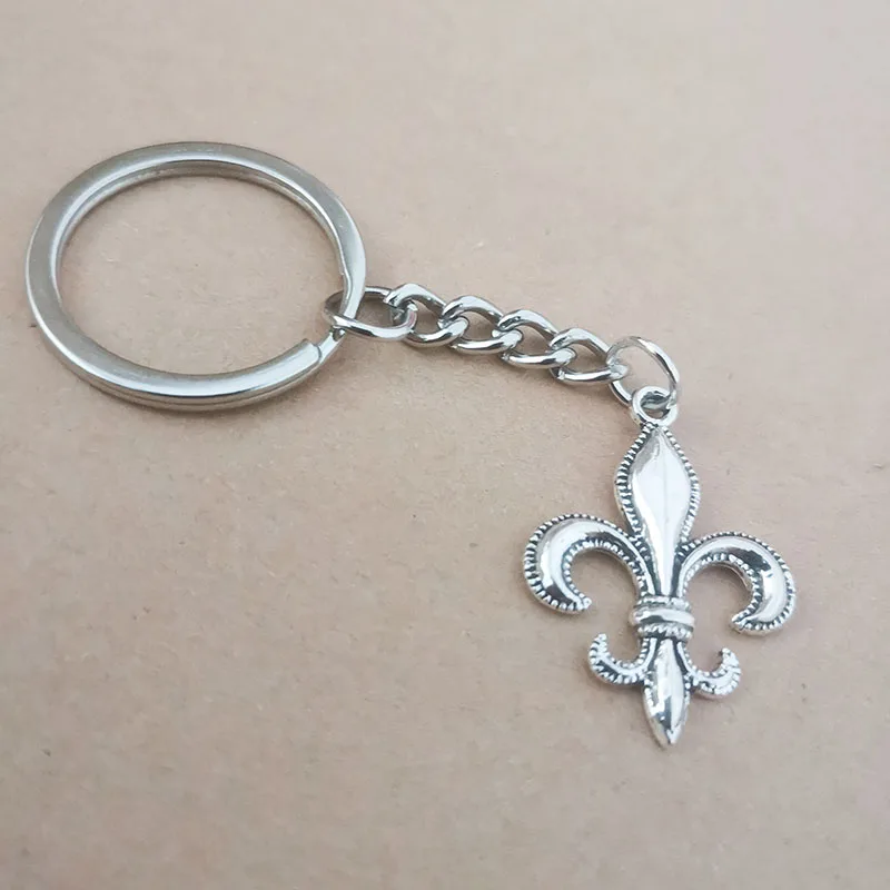 10 Pieces/lot Key Chain Wholesale Alloy Metal Lily Flowers Pendant Charms Fashion Keychain Keyring Jewelry