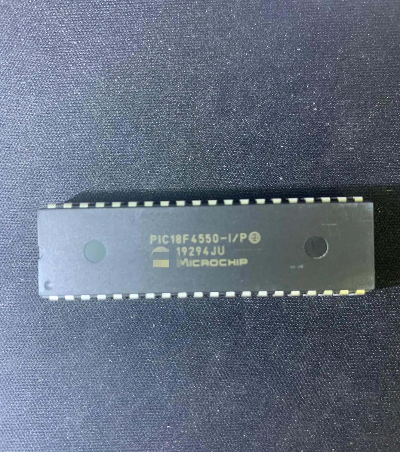 

Original New 100% quality10~20pcs/LOT PIC18F4550-I/P PIC18F4550 18F4550 DIP40 100% NEW Original