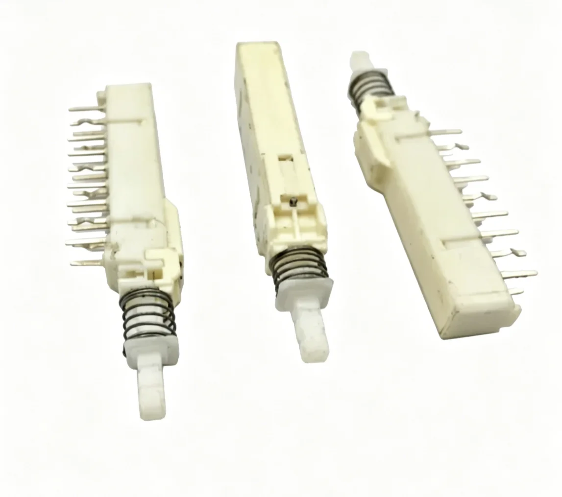 Japan ALPS Alps SPUN2.5MM travel self-locking switch, 3 circuits, 18 pins, 1 piece