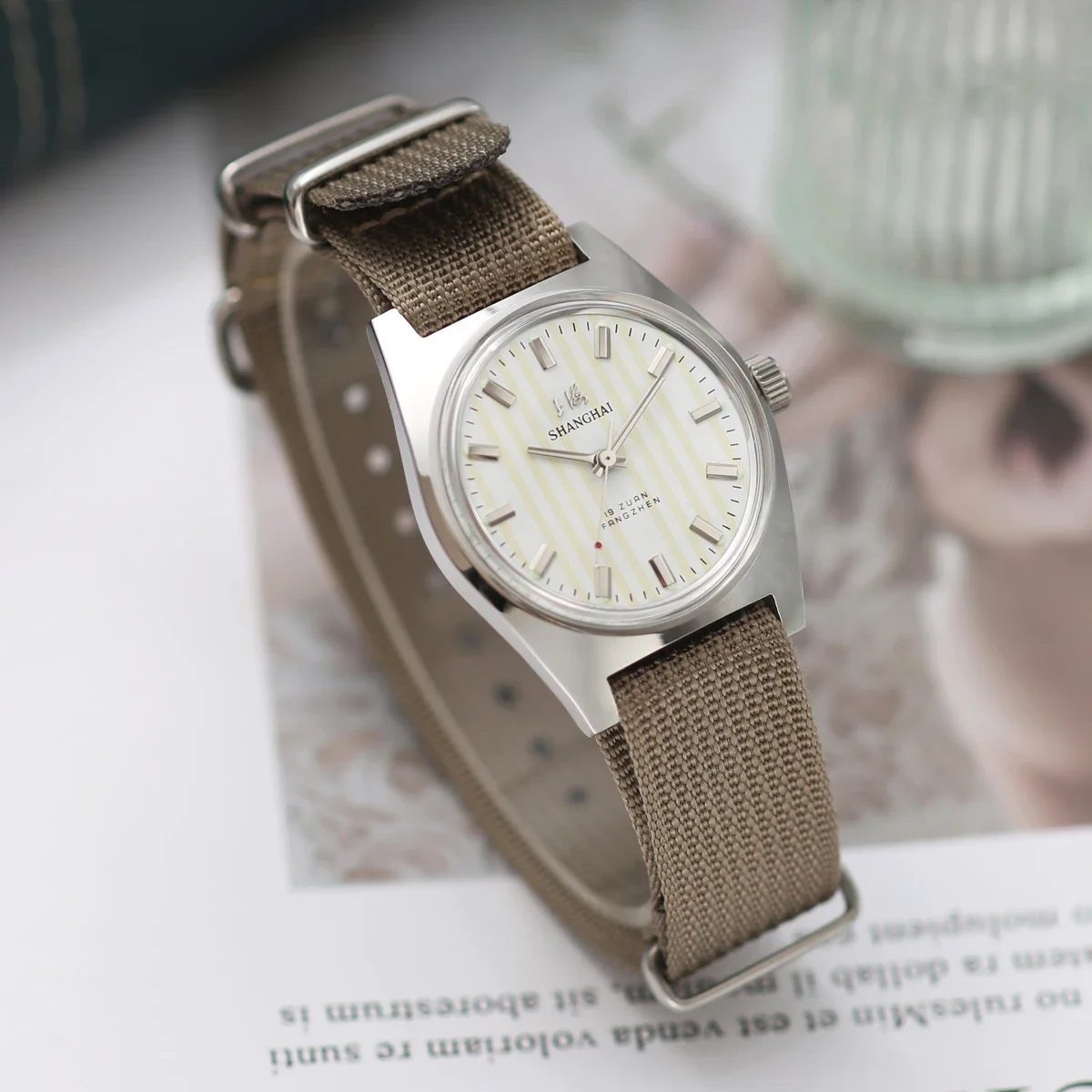 شنغهاي 7120 الساعات العقيمة الهاتفي باوهاوس تصميم 36mm ساعات المعصم الميكانيكية للرجال قطرة الشاحن