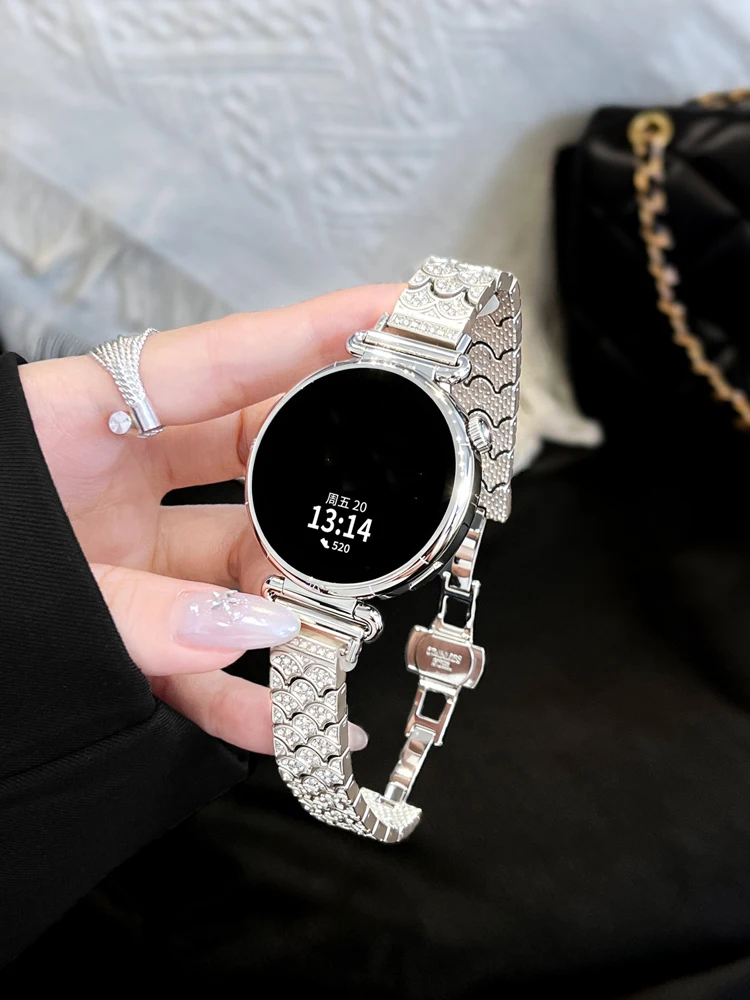 Luxury Fish‑Scale Diamond Metal Strap for Samsung Galaxy Watch 6 4 Classic 5 Pro Active 2 FE 44mm 40mm Women Bracelet 18 20 22mm