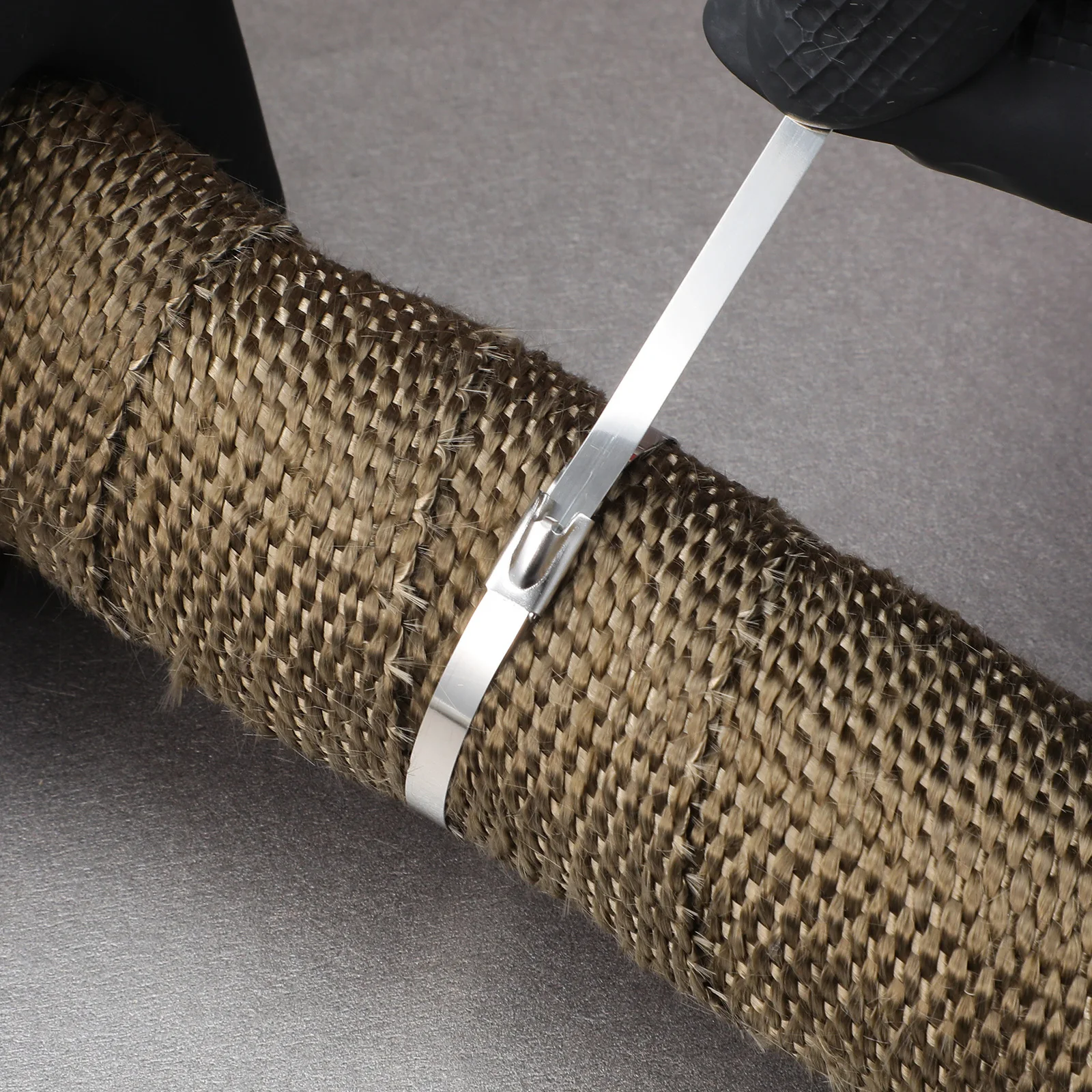 

6Pcs Exhaust Heat Wrap Roll High Temperature Resistant Fiberglass Titanium Insulation for Motorcycle Header Protect Hose