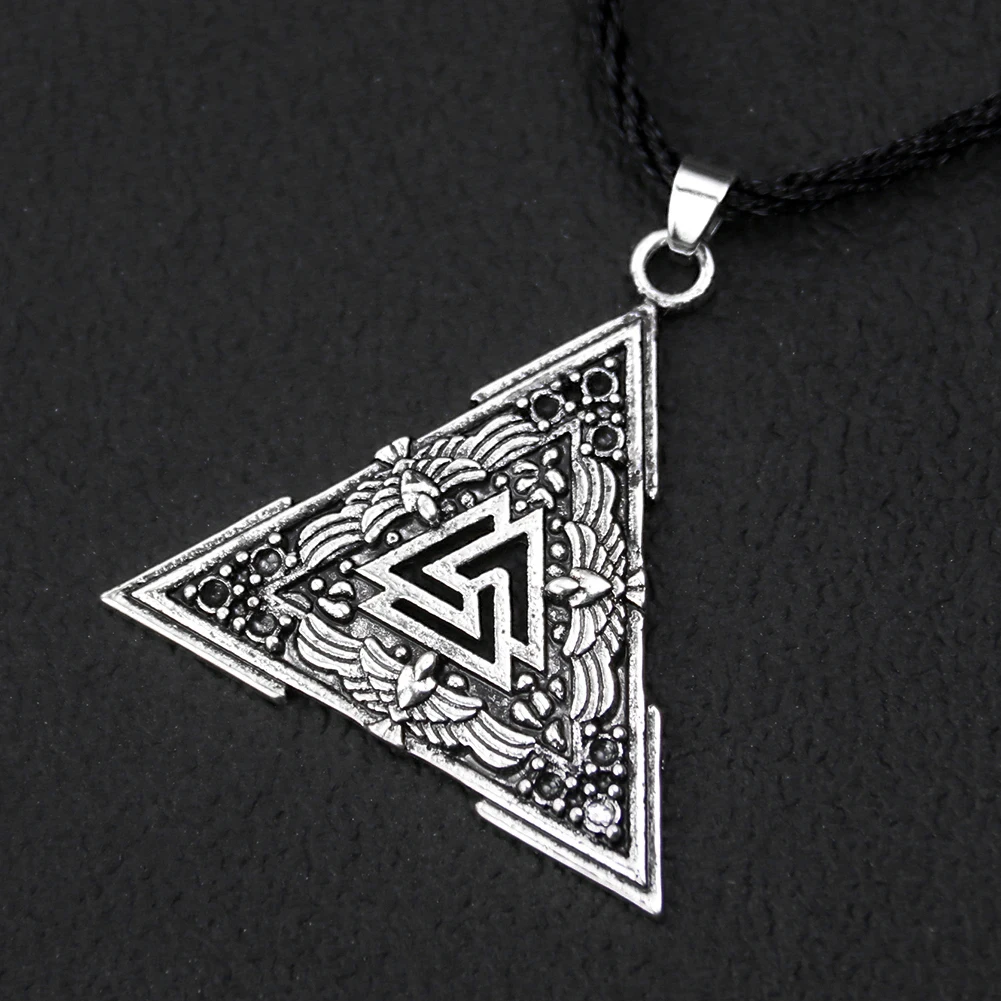 Vintage Ethnic Style Viking Necklace Warrior Triangle Amulet Odin's Norse Runes Symbol Pendant Necklace Geometry Jewelry Gift
