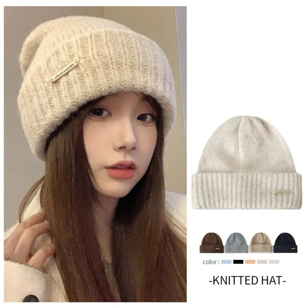 

Fashion Metal Label Knitted Cold Cap Keep Warm Thickened Loose Cap Comfortable Warm Pile Cap