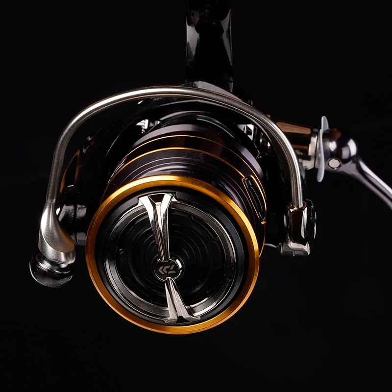 Carretilha de Pesca Daiwa Legalis CS LT com Roda Giratória 6+1BB — foto 5