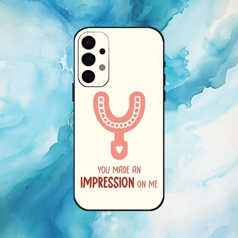 حافظة هاتف مضحكة لطبيب الأسنان لهاتف سامسونج جالاكسي A73، A72، A71، A70، A53، A52، A51، غطاء أسود ناعم آخر