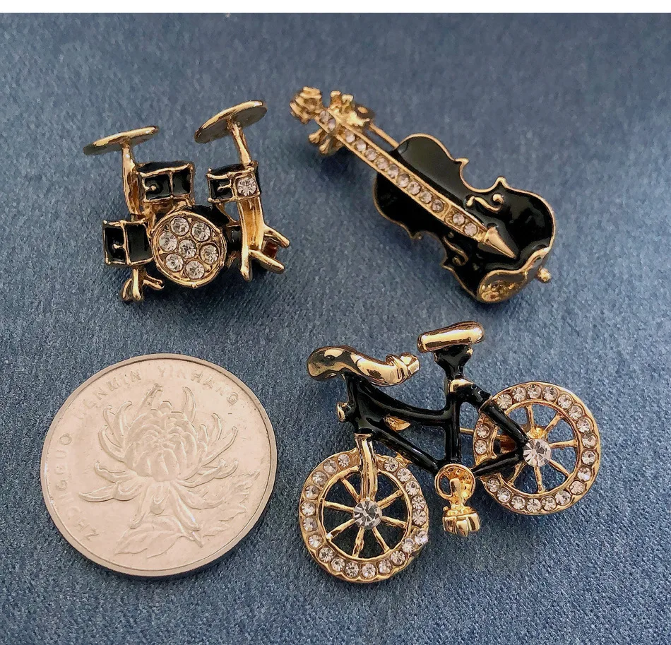 New bicycle brooch alloy rhinestone chest flower musical instrument cartoon drip oil personalized suit accessory