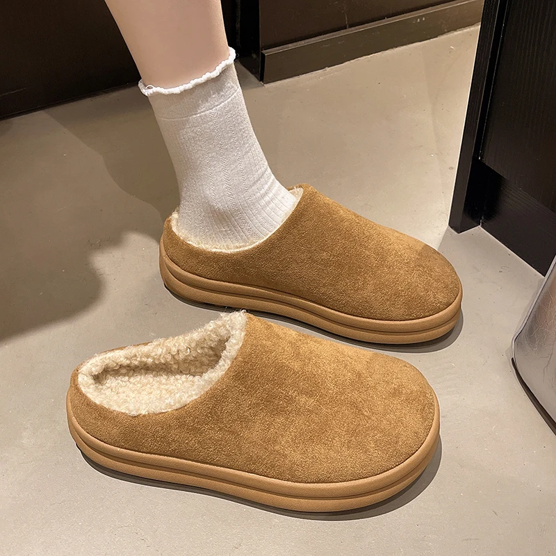 รองเท้ามุลเลอร์แต่งขนเฟอร์ สไตล์ใหม่สำหรับฤดูใบไม้ร่วงและฤดูหนาว รองเท้าแตะสำหรับใส่เป็นเสื้อคลุมด้านนอกที่ให้ความอบอุ่น รองเท้าแตะผ้าขนสัตว์มีฮู้ด
