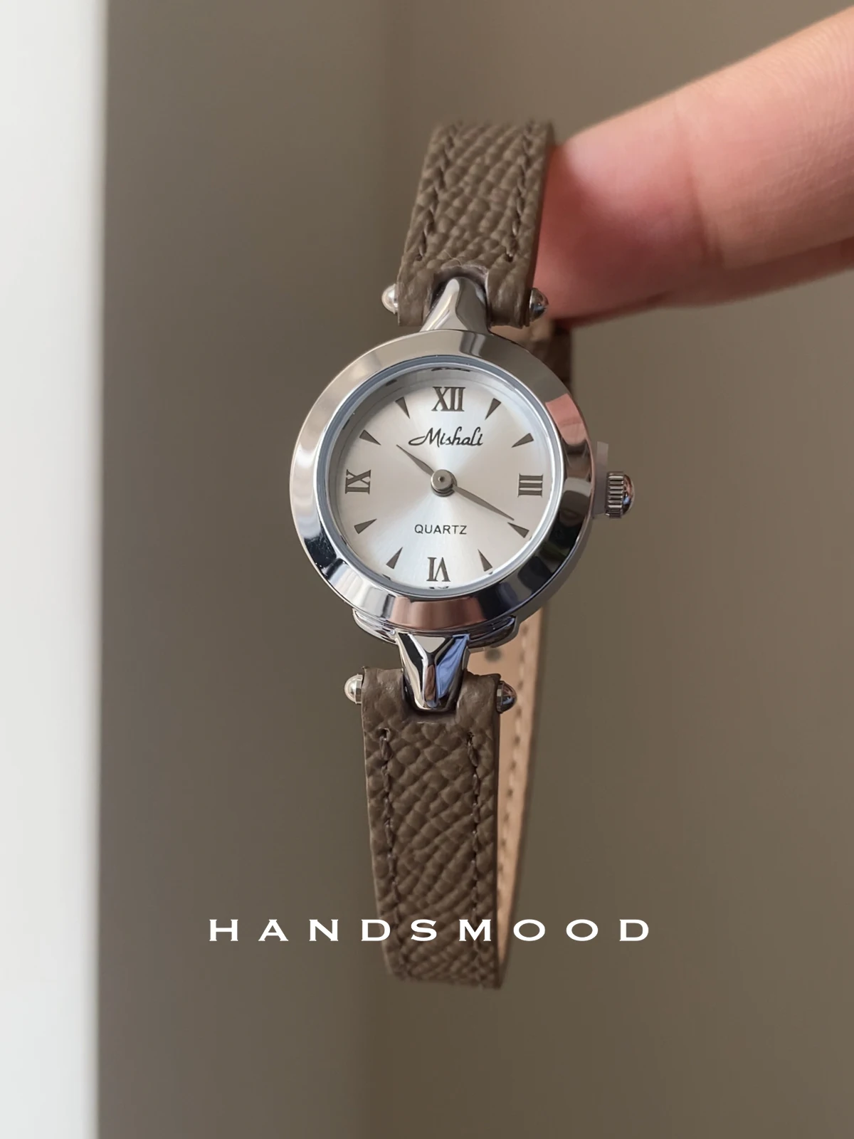 

New Women'SWristwatchIn Elephant Grey And Silver With A Classic Round Dial Sophisticated And StylishA Versatile Watch For Women.