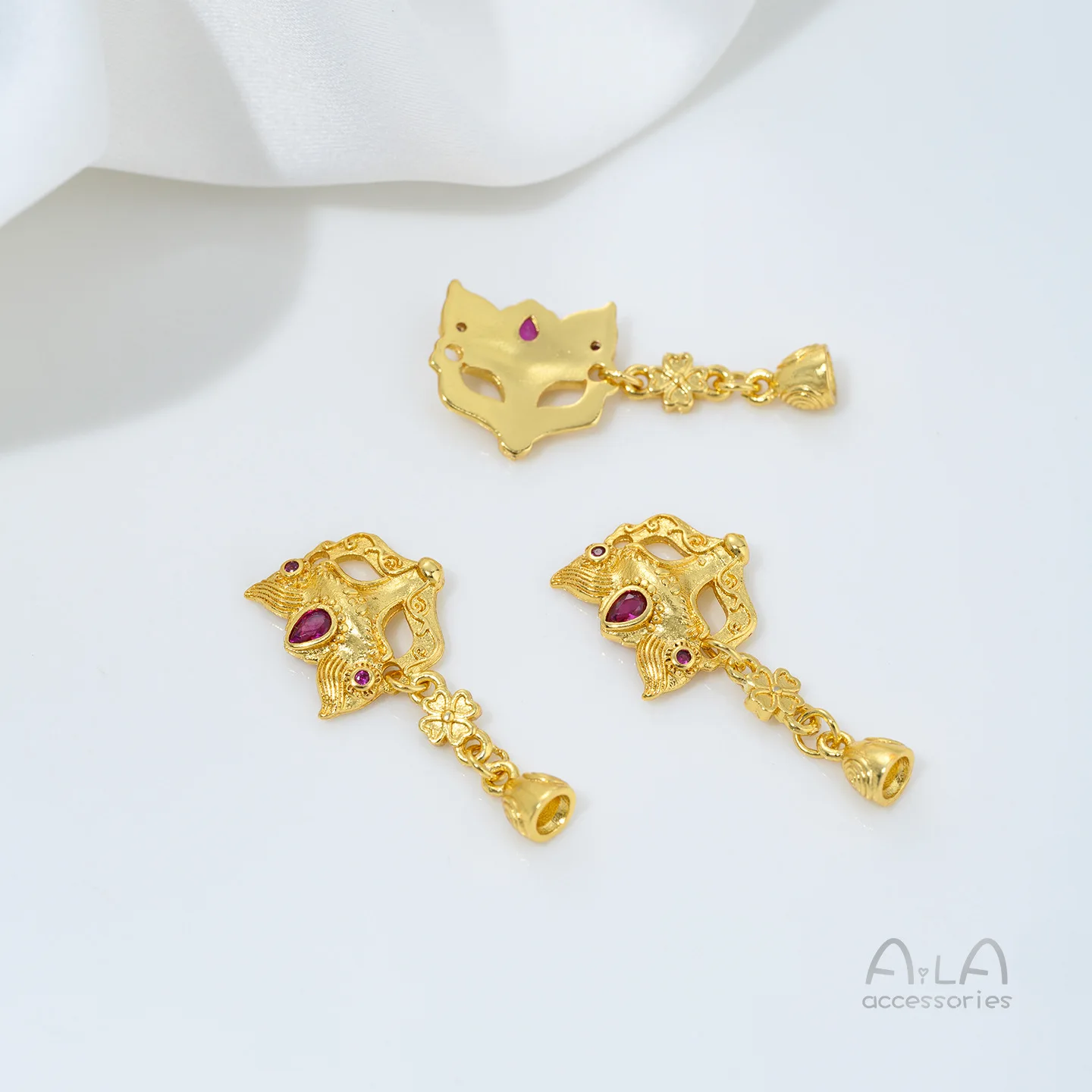 

Материал для ювелирных изделий: позолоченный циркониевый полый кулон в виде маски лисы с ушками, для браслетов, ожерелий, шнурков, DIY-украшений