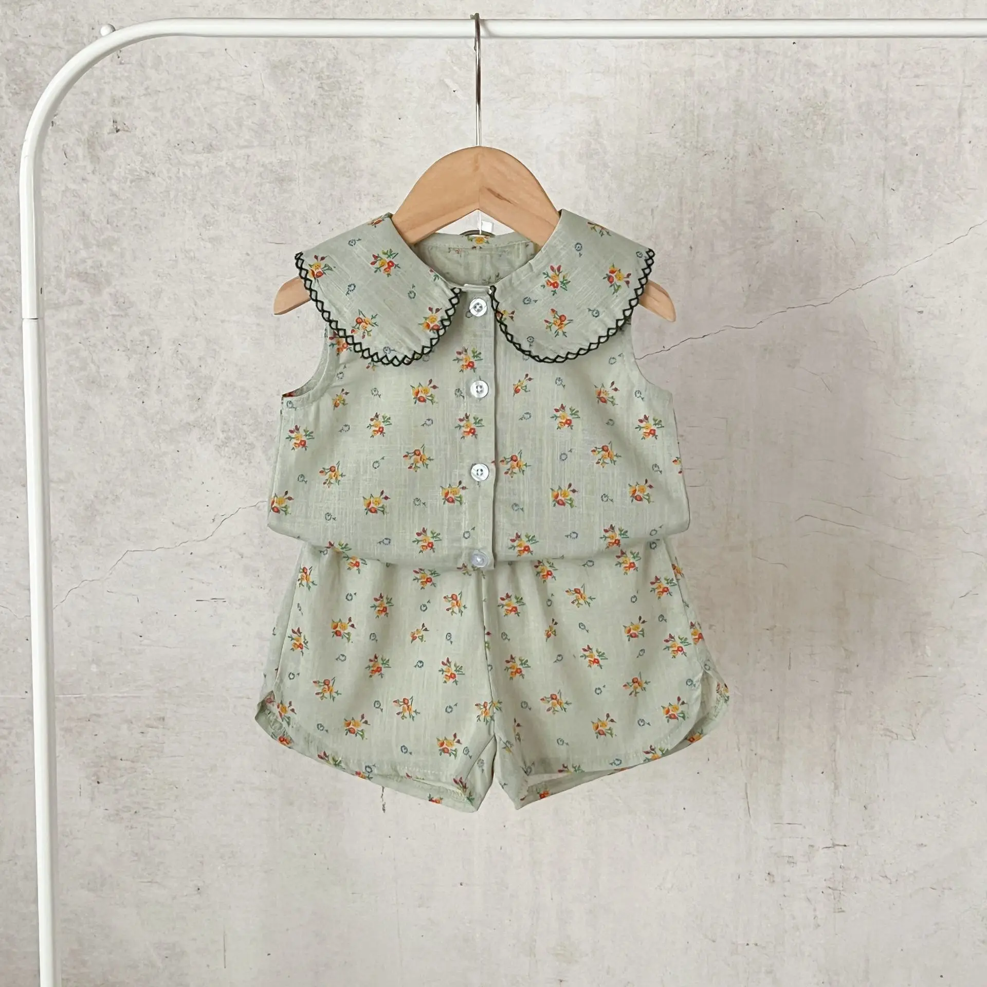 2026 Summer New Baby Sleeveless Clothes Set Girls Sweet Floral Lapel Shirts + Shorts 2pcs Suit Infant Toddler Cotton Outfits