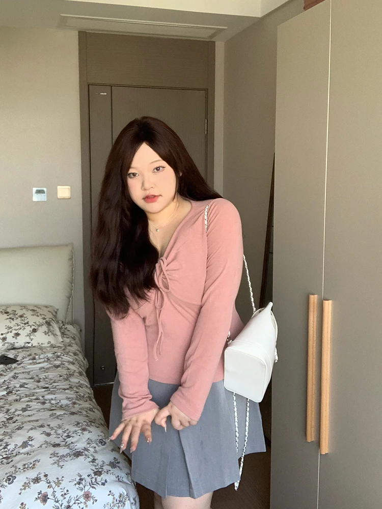 

Мягкая и комфортная женская футболка с V-образным вырезом, свободного кроя, больших размеров, из дышащего хлопка, новая осенняя коллекция...