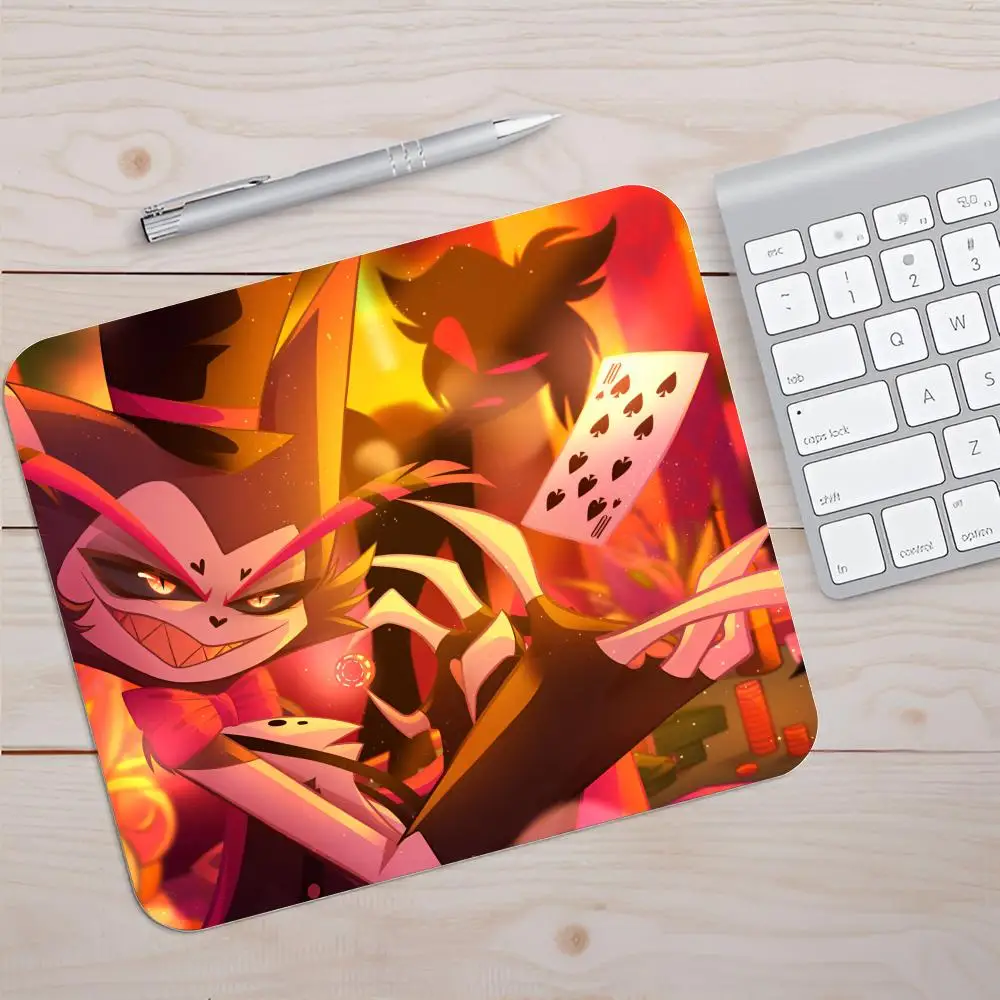 Anime H-azbinS H-Hotels Mouse Pad Band Kecil MousePad Gambar HD Keyboard Pad Laptop Mousepad Kantor Mouse Pad