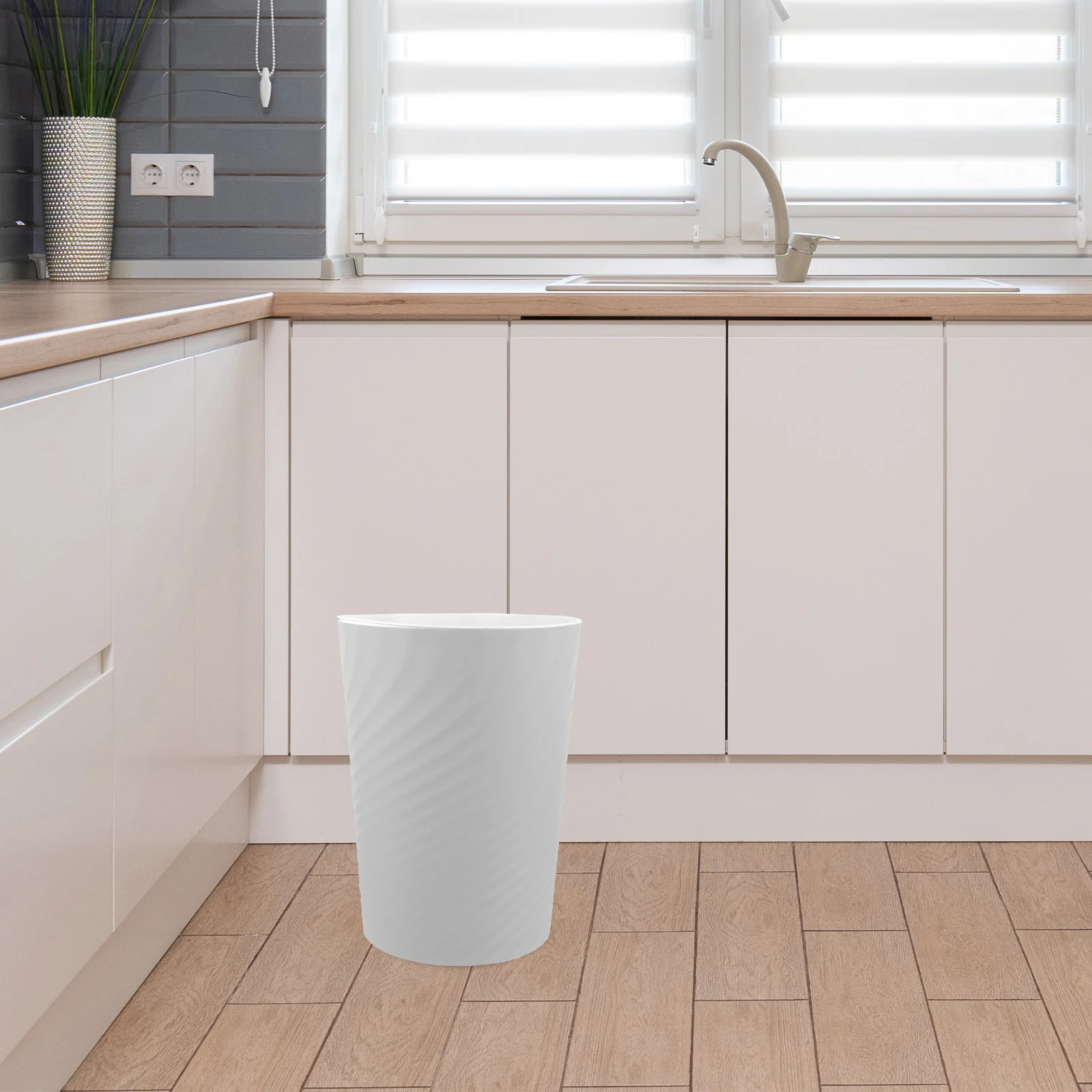 

Large Black Belted Trash Can Open Capacity Suitable for Office Living Room Bathroom Kitchen Study Bedroom Garbage Can
