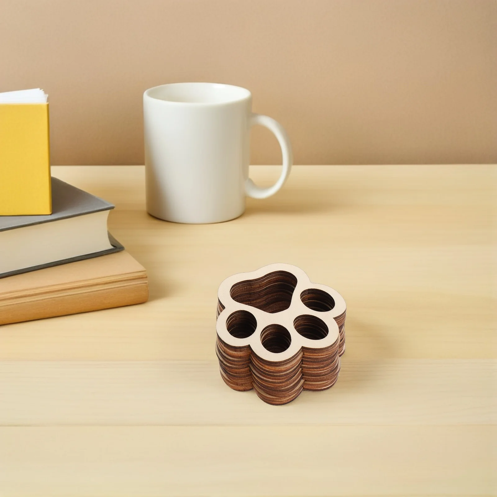 

30pcs Wooden Shaped Crafts DIY Tag Blank Dog Tags Ornaments Bone Sign Cute Paw Print Decoration Animal for Wedding