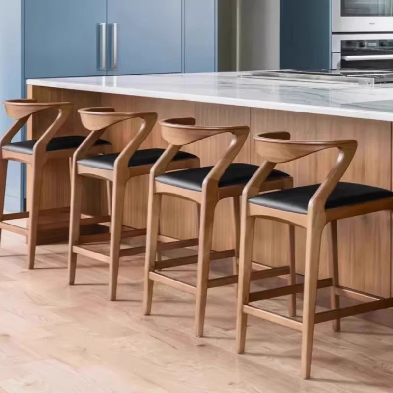 sgabello-da-bar-in-legno-massello-tradizionale-e-moderno-per-sala-da-pranzo-e-ristorante