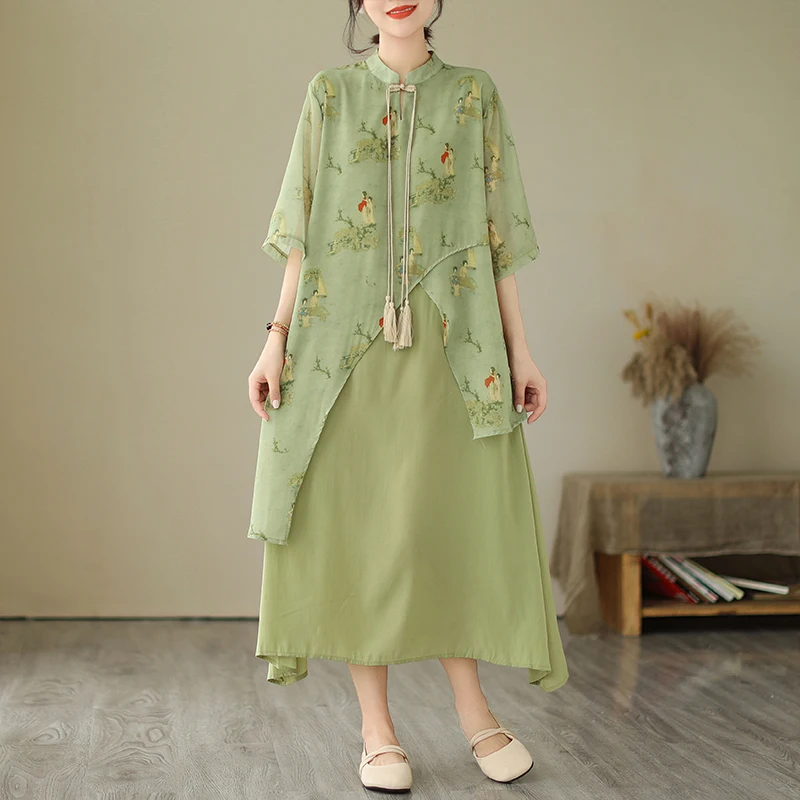 ชุดกี่เพ้าสไตล์จีนใหม่สำหรับผู้หญิง ลายพิมพ์ย้อนยุค กระโปรงยาวทรงหลวมสำหรับฤดูร้อน พร้อมกระดุมตกแต่ง ความยาวปานกลาง ผ้าโปร่งลายดอกไม้