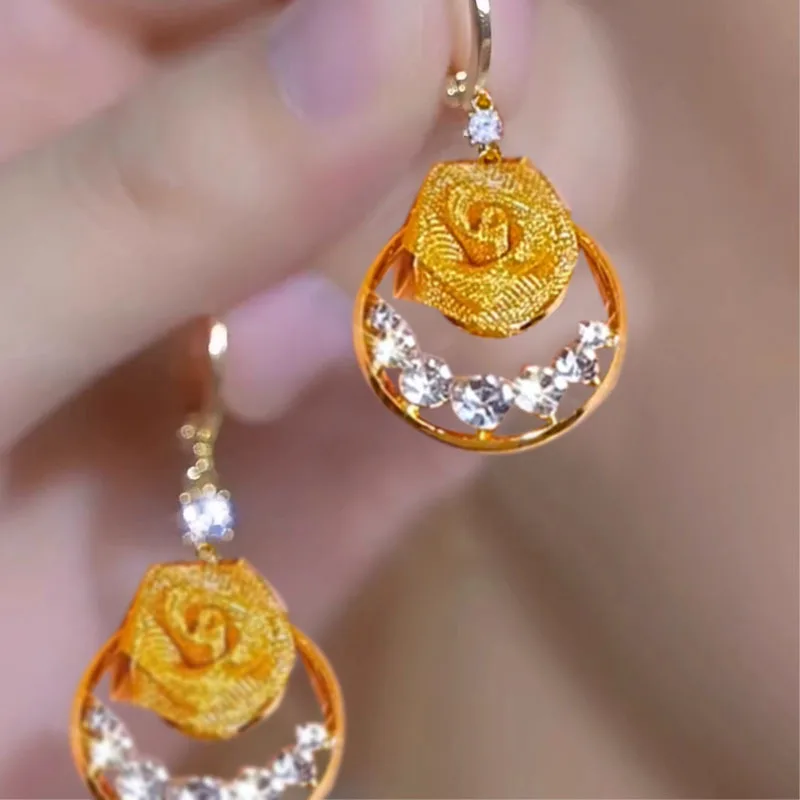 New model Fashion Versatile Personality  Luxury with a touch of elegance Elegance Unique  Rose flower Alloy Eardrop